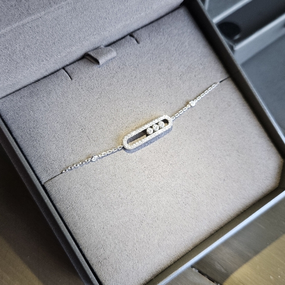 Messika Baby Move white gold and diamond pavé bracelet - Picture 2 of 10